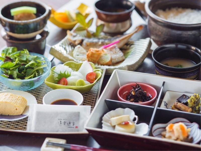 Migiwatei Ochi Kochi Hotel Tomo Kültér fotó